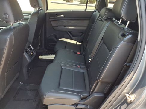 Used 2023 Volkswagen Atlas SEL AWD/4WD image 25