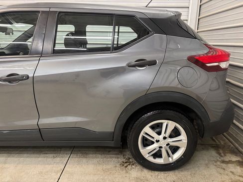 Used 2020 Nissan Kicks S FWD image 5