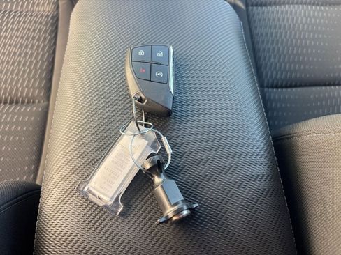 Used 2025 Chevrolet Equinox LT image 22