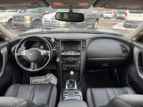 Used 2017 INFINITI QX70 AWD w/ Premium Package image 21