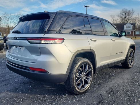 New 2025 Jeep Grand Cherokee Limited w/ Trailer Tow Package image 5