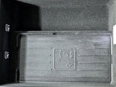 Used 2021 Audi A8 L 3.0T w/ Executive Plus Package image 8