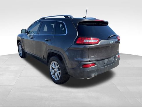 Used 2017 Jeep Cherokee Latitude w/ Safety/Convenience Group image 10