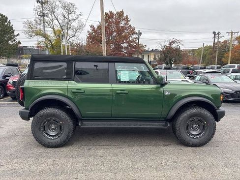 New 2025 Ford Bronco Outer Banks w/ Sasquatch Package AWD/4WD image 4