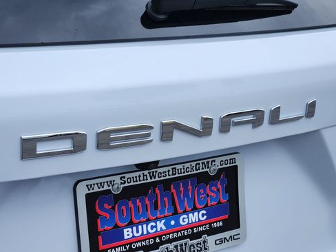 New 2026 GMC Terrain Denali w/ LPO, Floor Liner Package image 13