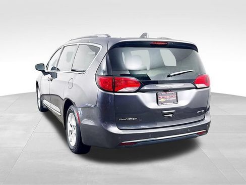 Used 2020 Chrysler Pacifica Limited FWD image 10