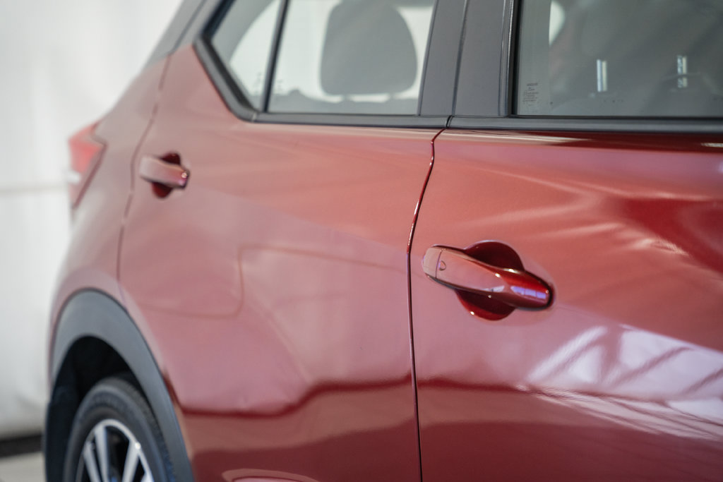 Used 2020 Nissan Kicks SV FWD image 13