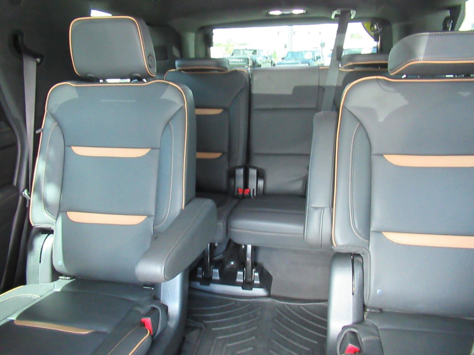 Used 2023 GMC Yukon AT4 w/ AT4 Premium Plus Package AWD/4WD image 36