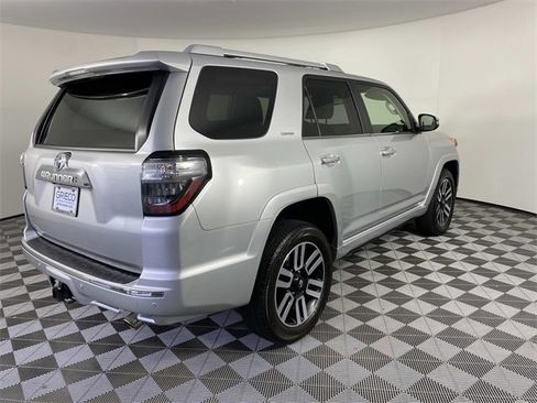 Used 2022 Toyota 4Runner Limited image 9