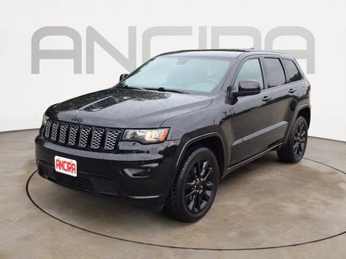 Used 2018 Jeep Grand Cherokee Altitude AWD/4WD image 8