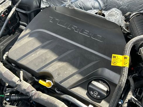 Used 2024 Chevrolet Trax RS w/ Driver Confidence Package image 27