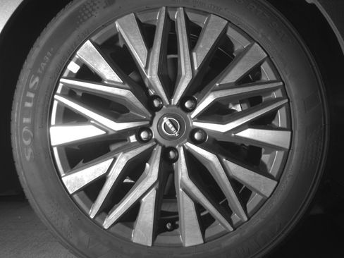Used 2025 Nissan Altima 2.5 SV FWD image 13