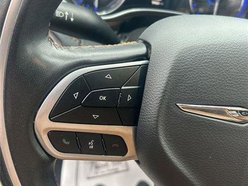 Used 2021 Chrysler Pacifica Pinnacle image 14