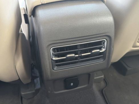 Used 2024 Lincoln Corsair FWD image 17