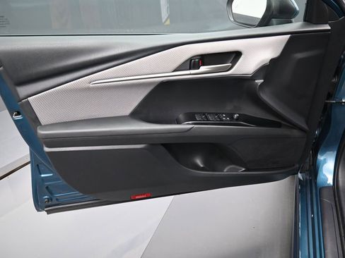 Used 2025 Toyota Camry SE image 13