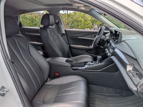 Used 2024 Acura Integra image 19