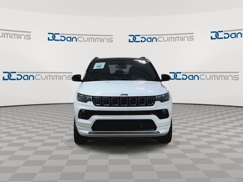 Used 2023 Jeep Compass High Altitude AWD/4WD image 3