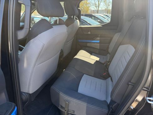 Used 2025 Toyota Tacoma TRD Off-Road image 23