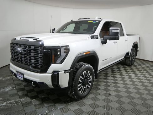 Used 2024 GMC Sierra 3500 Denali Ultimate image 6