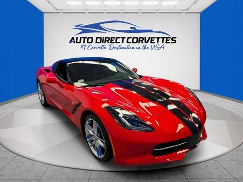 Used 2019 Chevrolet Corvette Stingray Coupe w/ 1LT RWD image 32
