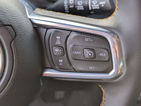 Used 2024 Jeep Wrangler Unlimited Sahara AWD/4WD image 24