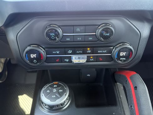 Used 2026 Ford Bronco Heritage Edition AWD/4WD image 19