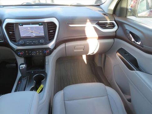 Used 2019 GMC Acadia SLT w/ LPO, Floor Liner Package image 13