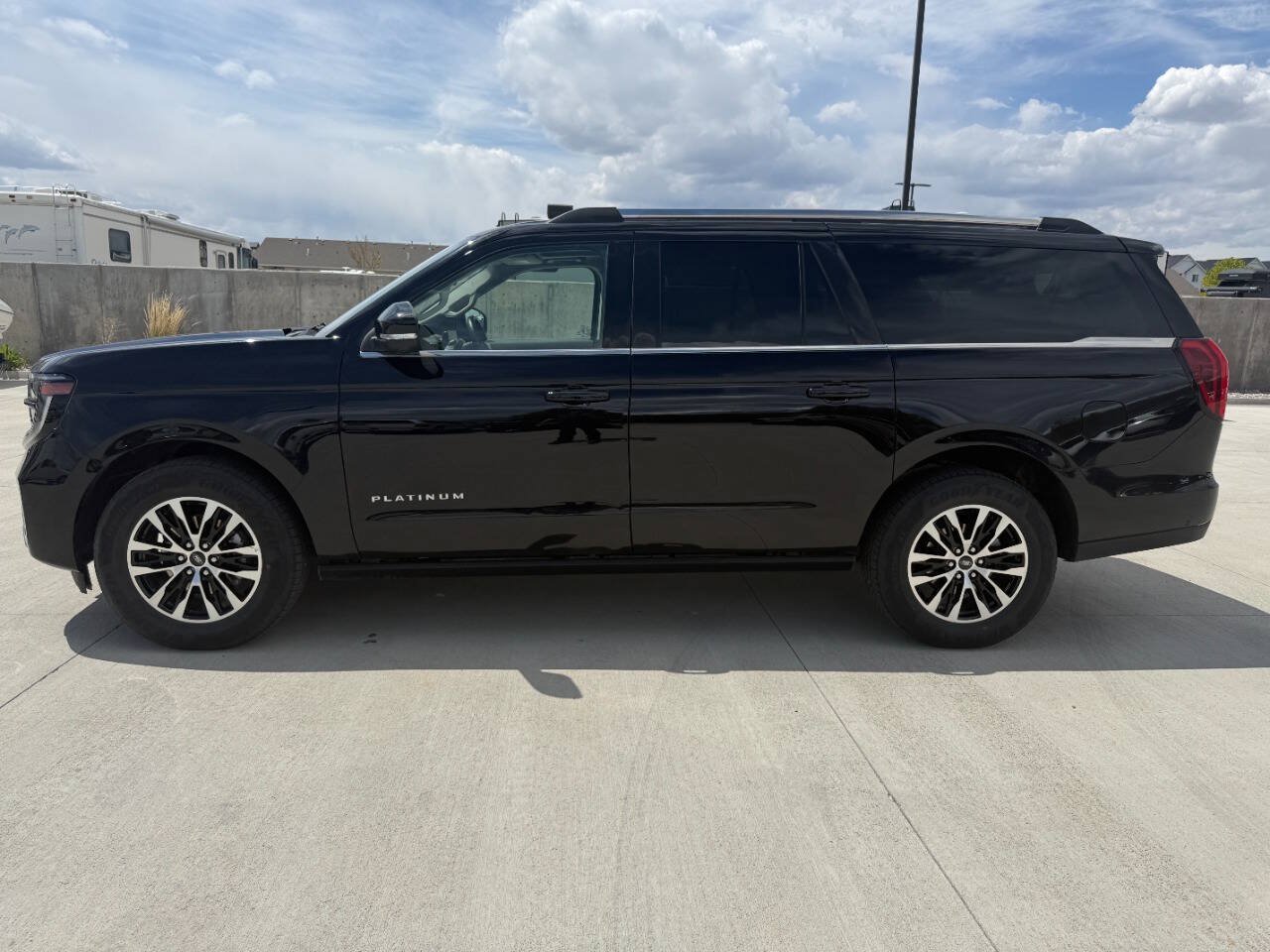 Used 2025 Ford Expedition Max Platinum AWD/4WD image 6