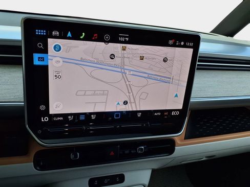 Used 2025 Volkswagen ID. Buzz Pro S Plus image 18