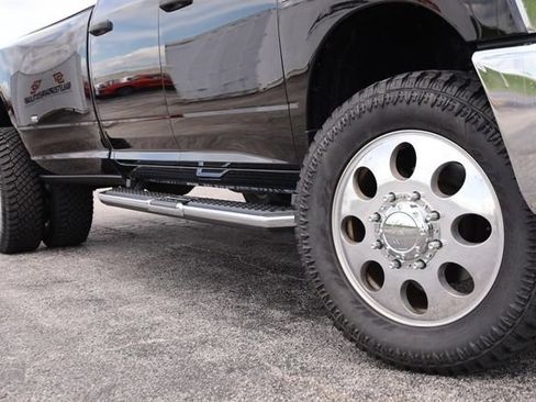 Used 2024 RAM 3500 Tradesman w/ Chrome Appearance Group AWD/4WD image 4