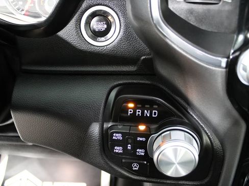 Used 2024 RAM 1500 Laramie AWD/4WD image 9