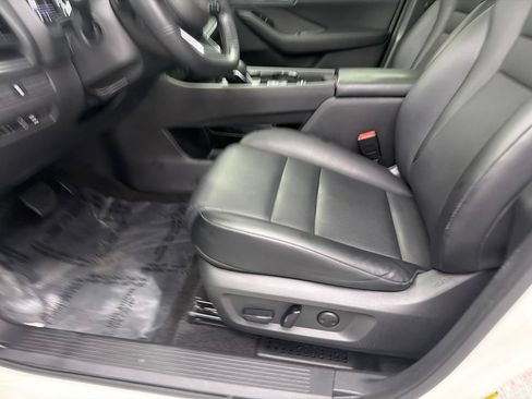 Used 2023 Nissan Rogue SV w/ SV Premium B Package FWD image 10