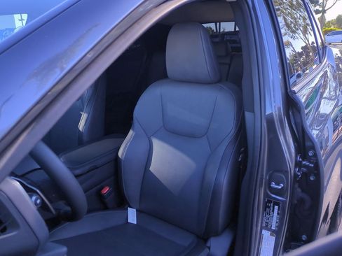 Used 2023 Lexus RZ 450e Premium image 12