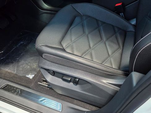 Used 2026 Volkswagen Atlas SE AWD/4WD image 22