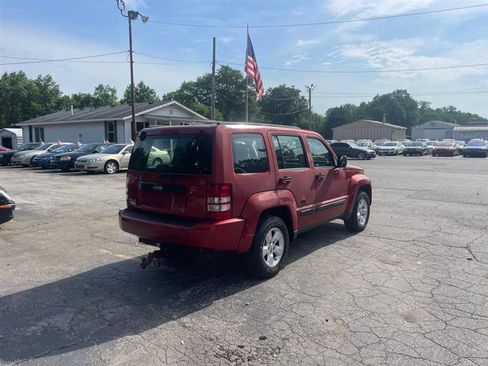 Used 2010 Jeep Liberty Sport AWD/4WD image 5