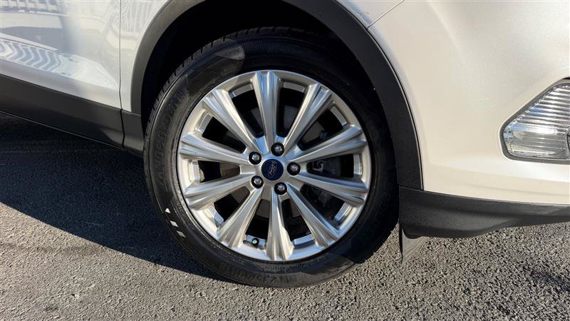 Used 2017 Ford Escape Titanium AWD/4WD image 15