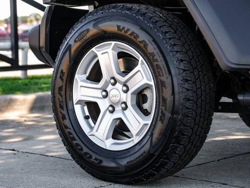 Used 2019 Jeep Wrangler Unlimited Sport S image 68