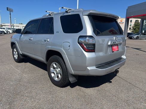 Used 2018 Toyota 4Runner SR5 image 3