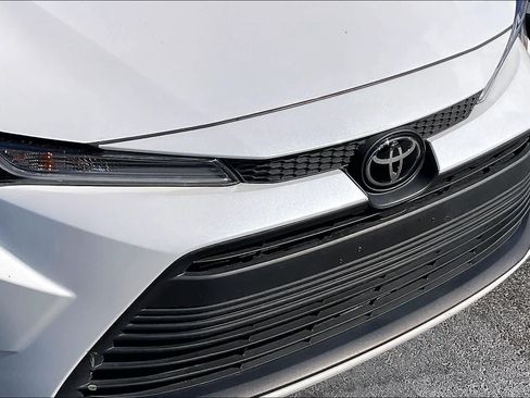 Used 2023 Toyota Corolla LE image 28