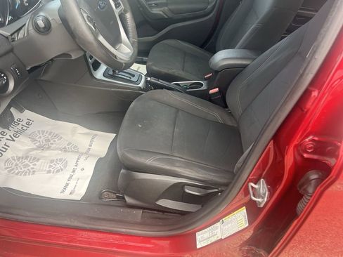 Used 2015 Ford Fiesta SE w/ Comfort Package image 12