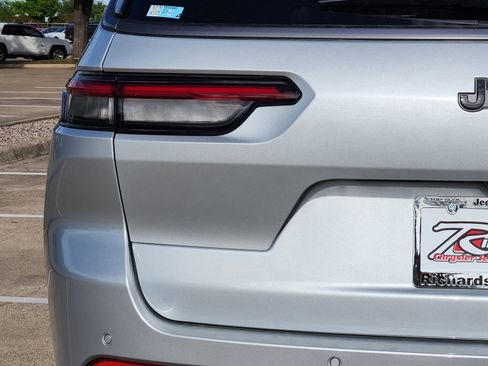 New 2026 Jeep Grand Cherokee L 2WD image 15