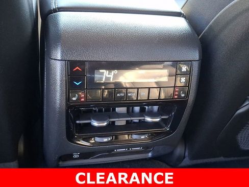 Used 2024 Jeep Grand Cherokee L Limited image 12