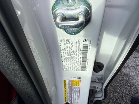 Used 2024 Honda CR-V EX image 7