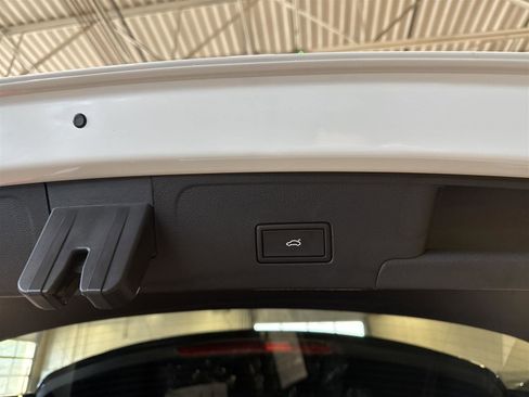 New 2025 Volkswagen Atlas Cross Sport SEL image 6