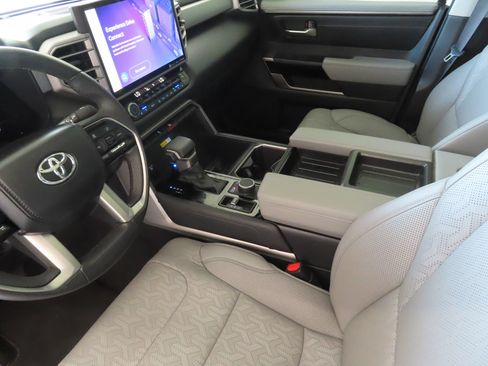 Used 2024 Toyota Tundra Limited w/ Power Package AWD/4WD image 21