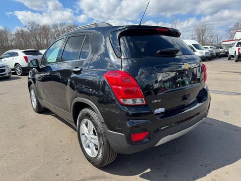 Used 2017 Chevrolet Trax LT w/ LT Convenience Package image 3