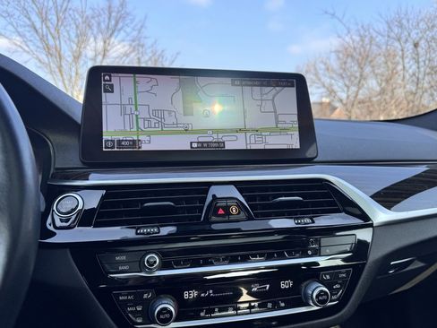 Certified 2022 BMW 530i xDrive 530i xDrive w/ Premium Package image 8