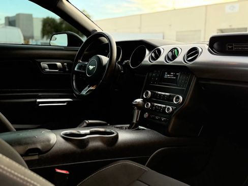 Used 2020 Ford Mustang GT RWD image 12