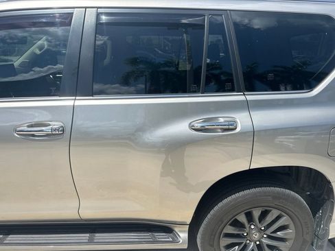 Used 2022 Lexus GX 460 Premium w/ Premium Package AWD/4WD image 6