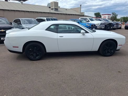 Used 2019 Dodge Challenger SXT RWD image 8